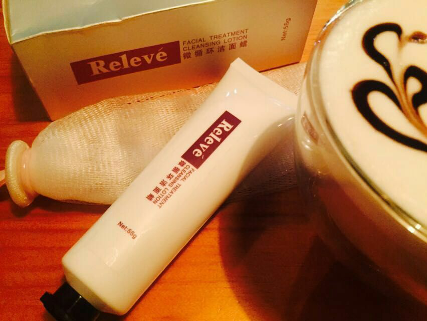 20岁的女孩该用什么牌子的护肤品,化妆品?