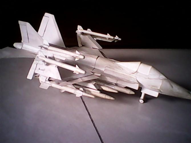 怎样叠的纸飞机飞的时间久?