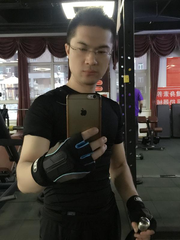 我今年36岁,35岁开始健身. 待续.(*^__^*) 嘻嘻