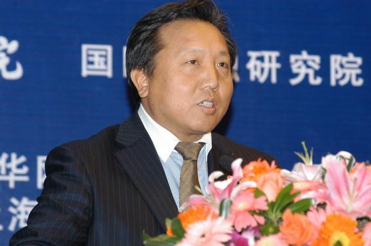 中国有哪些经济学家对高层决策有影响力? - 公