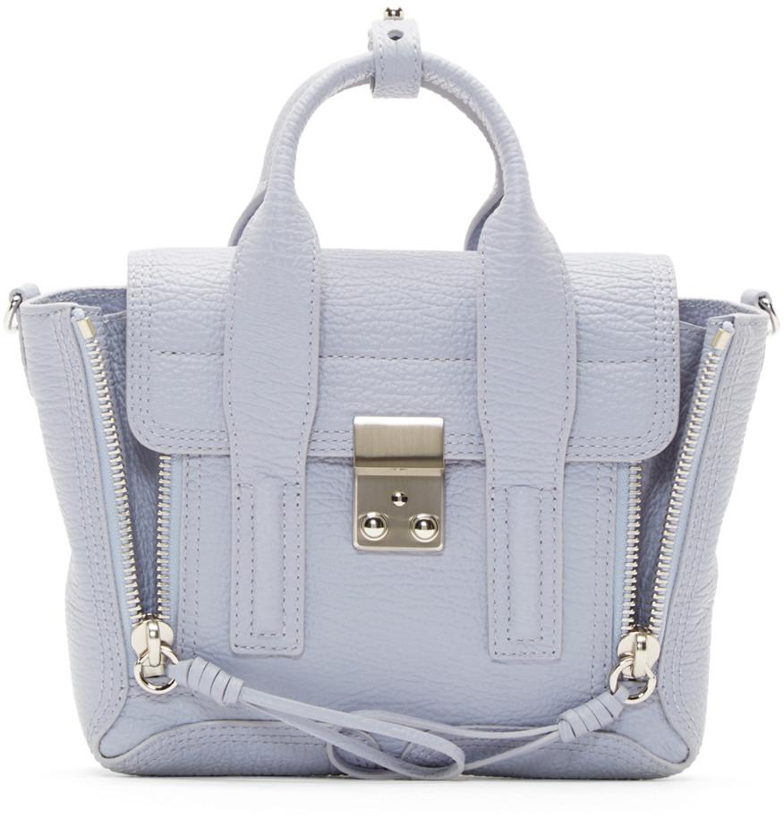 年轻女性背什么牌子的包包比较好?