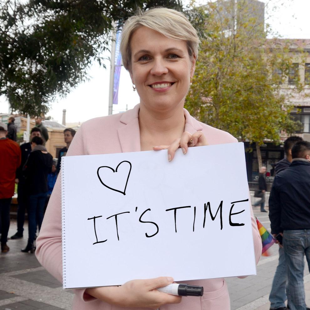 如果我拿到澳大利亚国籍,如何带我国内的女朋