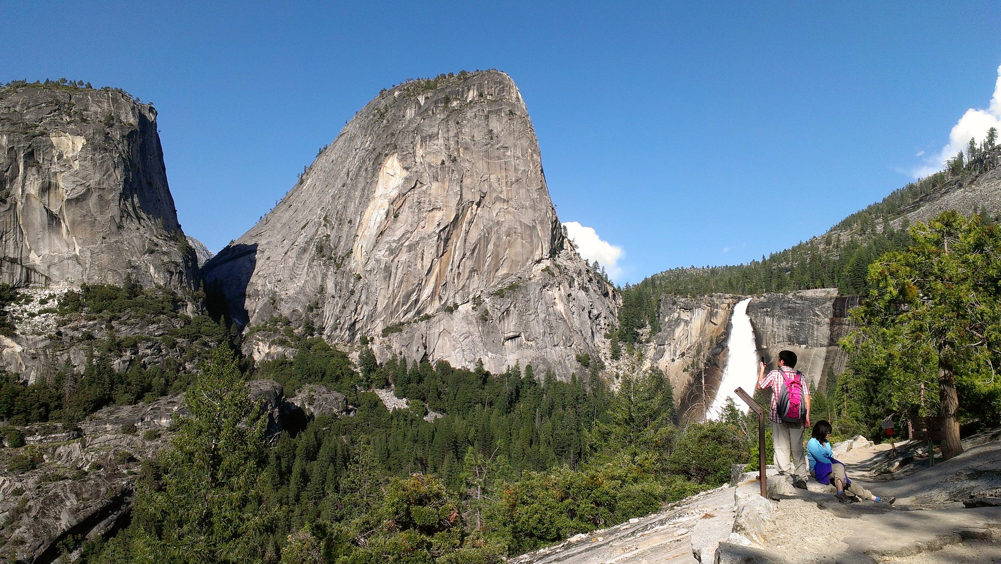 另外,el capitan其实还算不上特别漂亮的景点吧,其实在yosomite里面