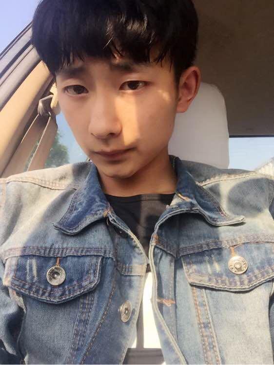 男孩子由丑变美是什么样的感觉?