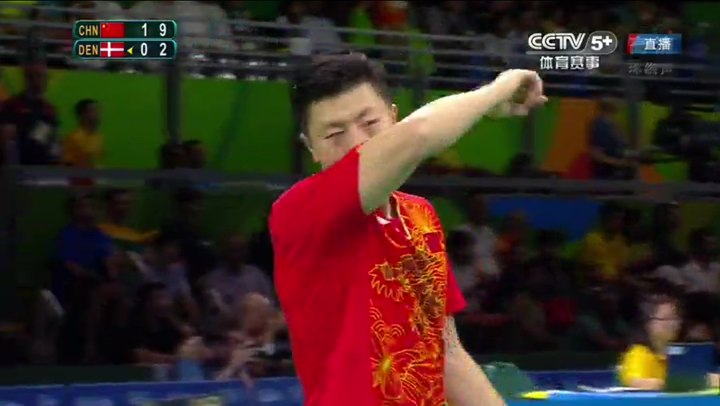 马龙! 对战波尔4:0都看到了吧! 那二八分的头 皮肤好生白皙