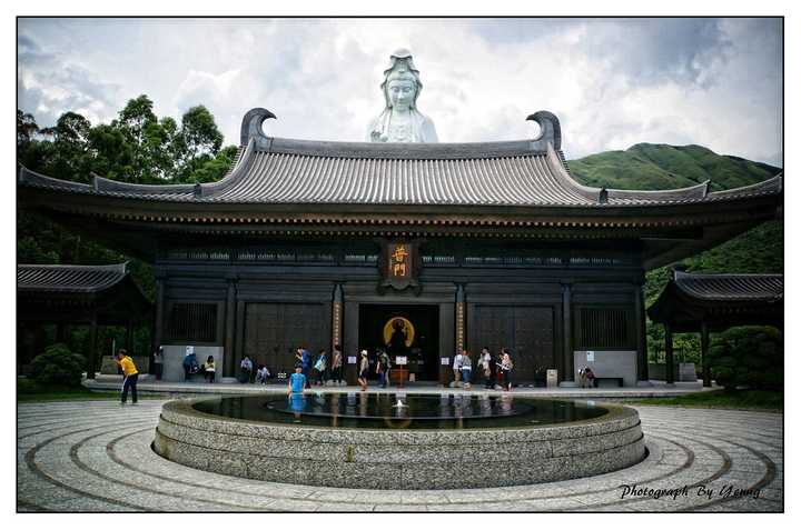 佛教寺庙和道教道观有哪些别具一格,融合现代化风格的建筑?