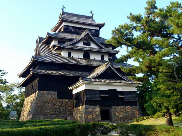 日本有哪些保存完好的天守阁建筑?