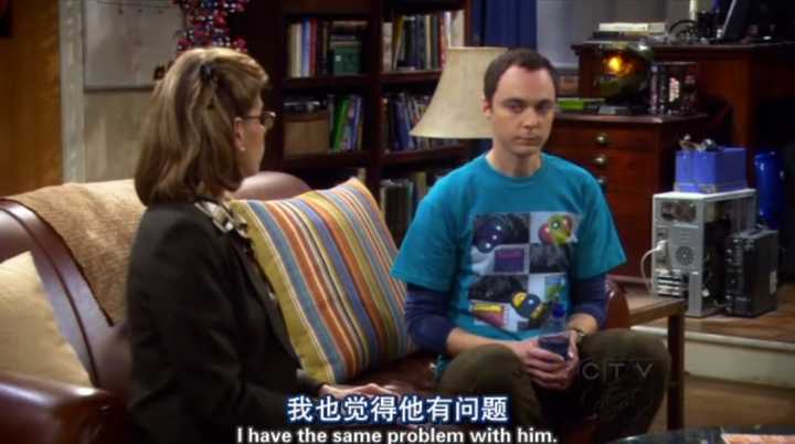 s02e15, leonard的妈妈来看望leonard,和sheldon成为了忘年交.