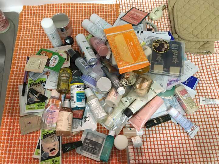 女生化妆品可以多到什么程度?