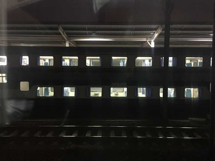 火车能否通过增加车宽,增设双层车厢来提高运力?