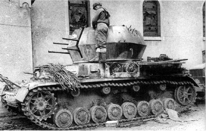 旋风防空车flakpanzer iv wirbelwind也是一个四号底盘改装的绝佳栗子