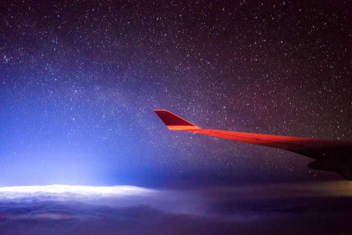 怎样在飞机上拍星空?