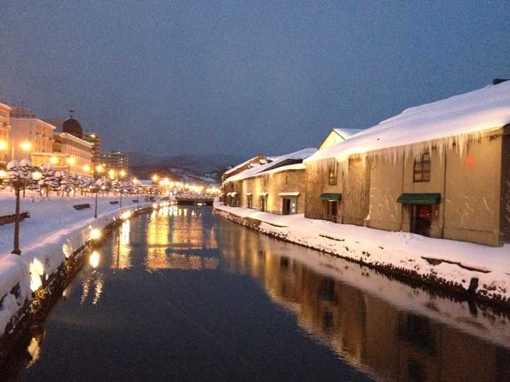 这个大家应该很熟悉,北海道小樽市小樽运河