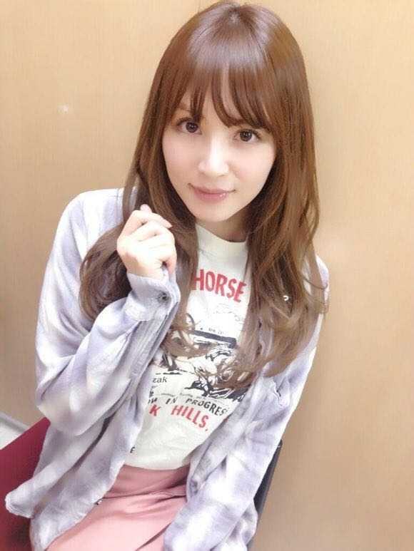 现在地球上有哪些气质超群的爱情动作片明星?