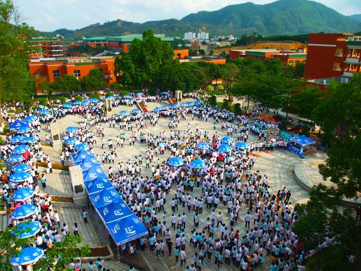 如何评价广东省中山纪念中学?