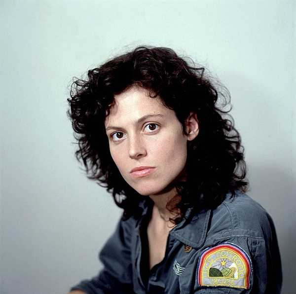 异形系列女主ripley,第一部到第四部都是她一人在蹦跶有木有!