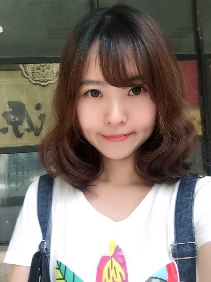 自然卷的女生适合什么发型