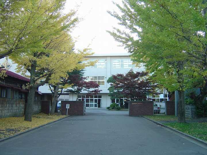 目黒駅行15分钟到达日本体育大学前 4湘北高校 原型:都立武藏野北高校