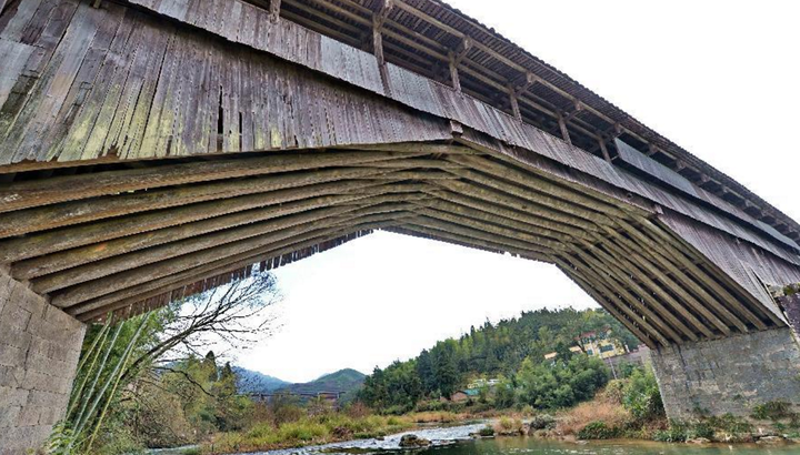 因为以上的原因 即使最善于用木头造桥的东亚,能够留存下的古桥也