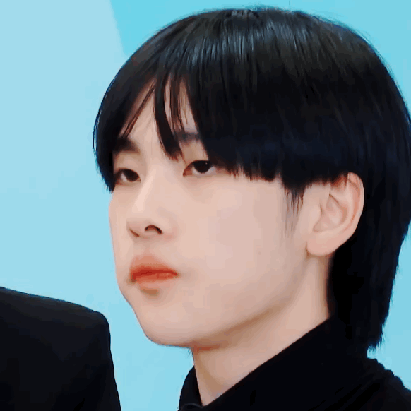 为什么周震南有那么多粉丝?我真的觉得他长得很奇怪?