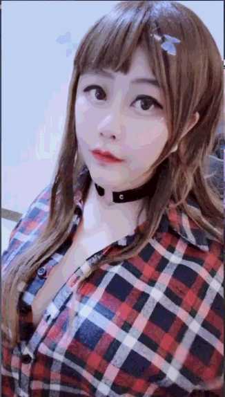 如何看待斗鱼游戏主播乔碧萝殿下直播不小心露脸这一直播事故?