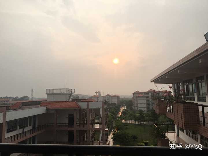 广东财经大学大学三水校区环境如何?