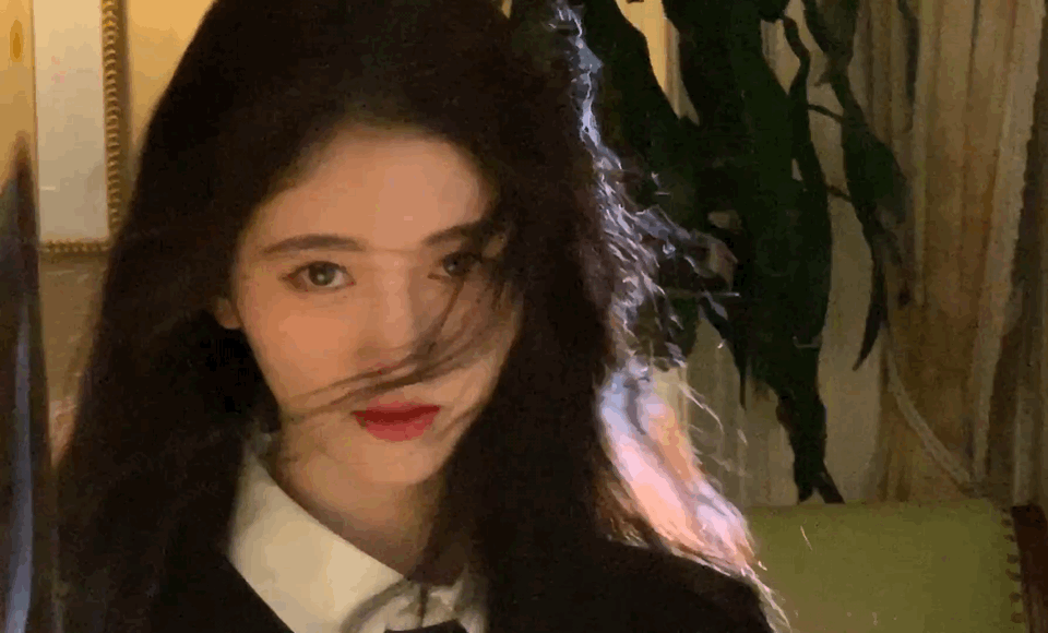 最后作为一个现代人,确实挺喜欢鞠婧祎这样的脸 今天刚收的图 https:/