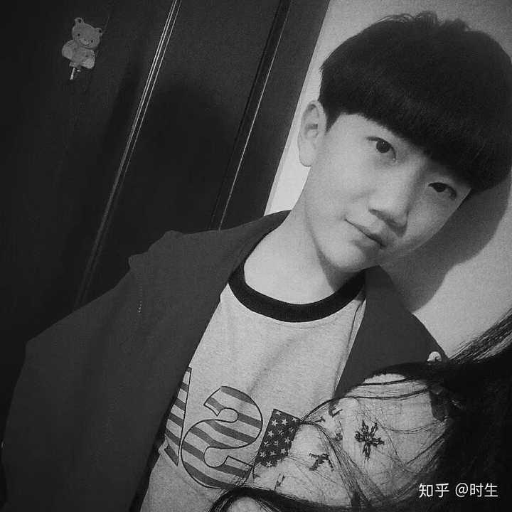 一直头发比较长的男生突然剪一个寸头是怎样的体验?