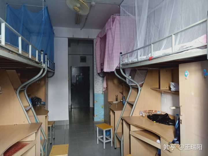 江南大学的宿舍条件如何?校区内有哪些生活设施?