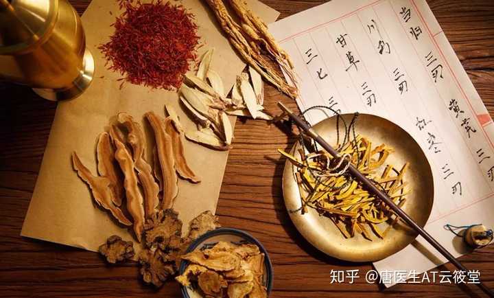 主证:发病急,病程短,相当于急性湿疹或慢性湿疹急性发鼢.