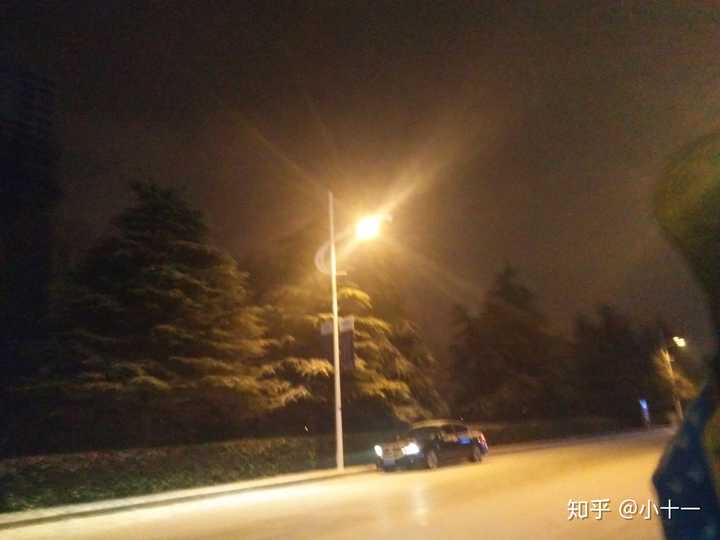 晚上回家的路上