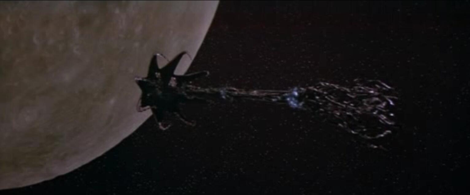 电影《宇宙天魔》(1985年上映)中的"吸血鬼"飞船