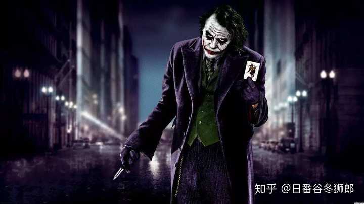 2008年的《蝙蝠侠:黑暗骑士》中的小丑(希斯·莱杰饰)