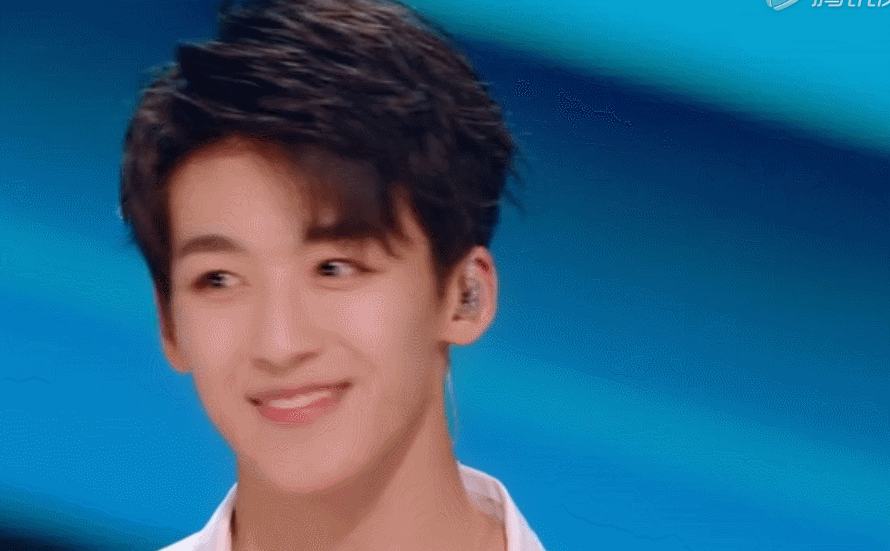 如何评价《创造营2019》的何洛洛?