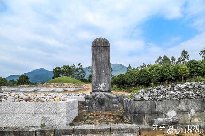 这批王陵出土了无敌多的青花梅瓶,都在桂林市博物馆.