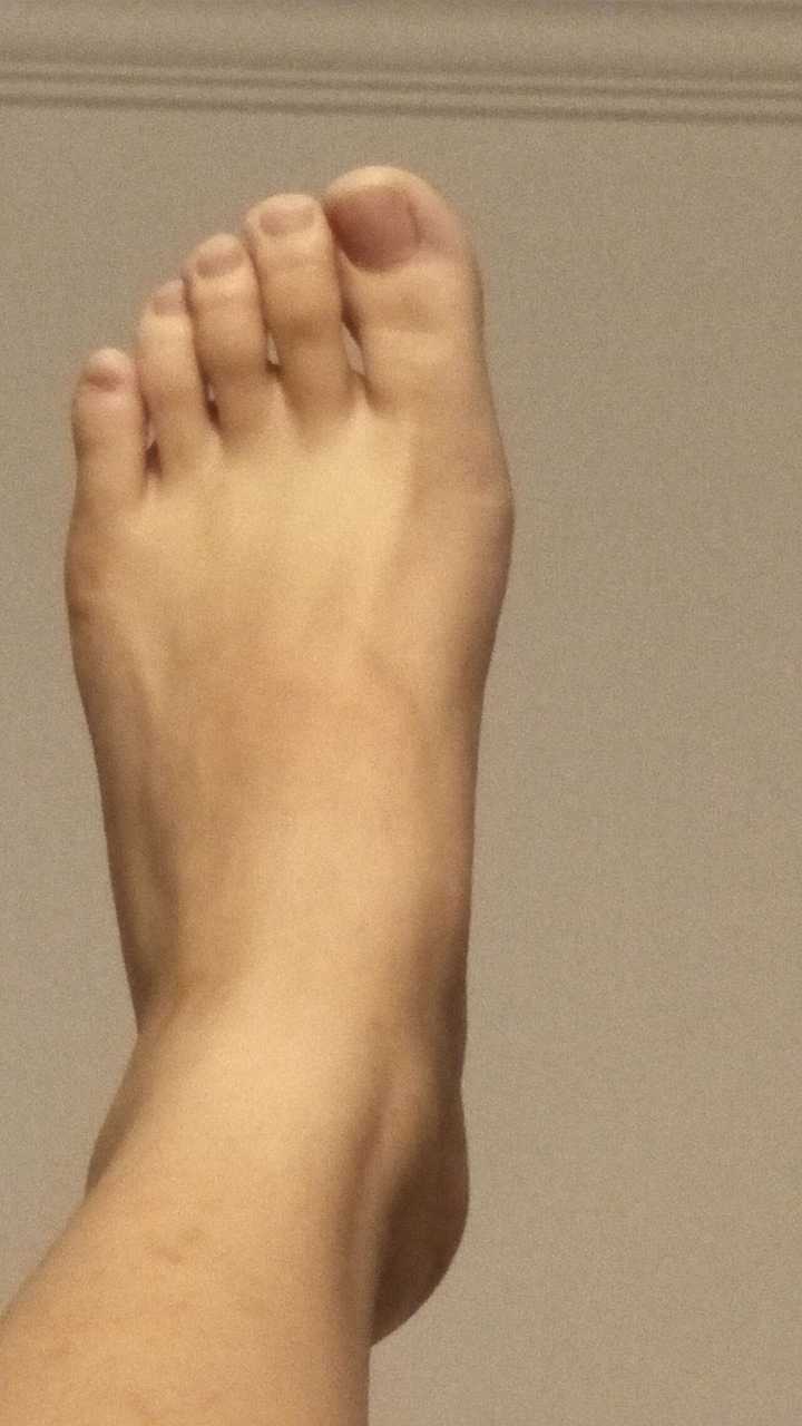 女生脚丑是种什么样的体验?