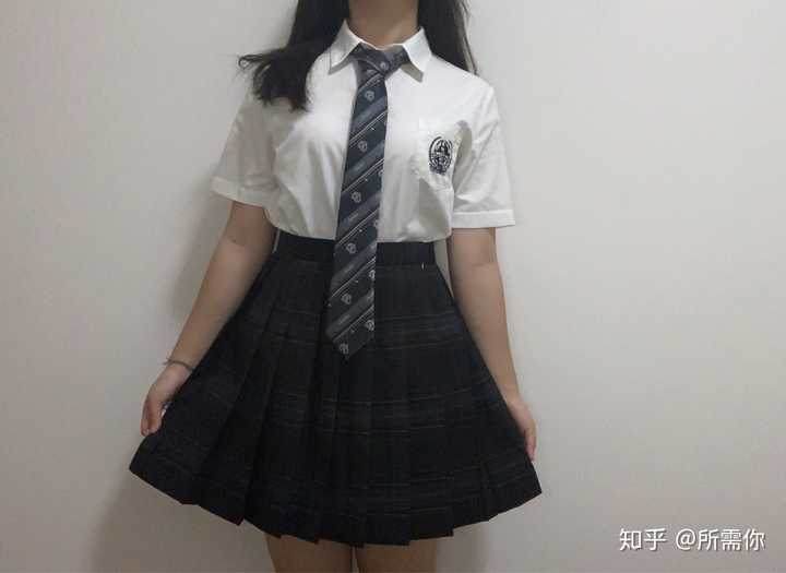 腿粗的女生可以穿jk制服嘛?