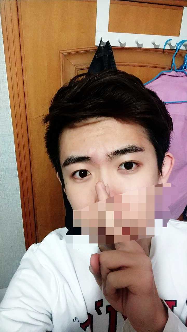 男生眼睛好看是什么样的一种体验?