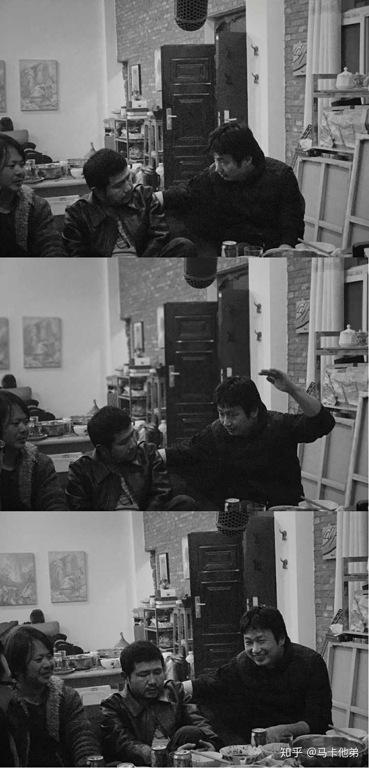 腰乐队,来自云南昭通,吉他和鼓手在医院工作,主唱在烟厂,贝司是个体户