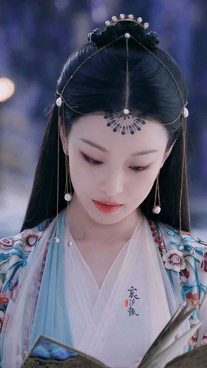 倪妮,钟楚曦,林允这三位你们最能get到谁?