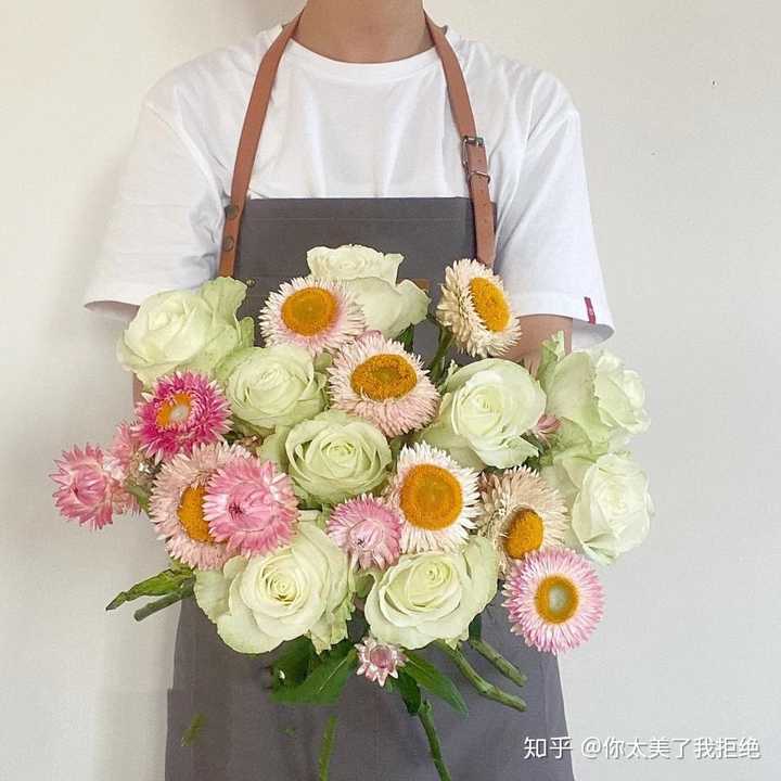 也有一些简单一点的花束,但还是蛮好看的.