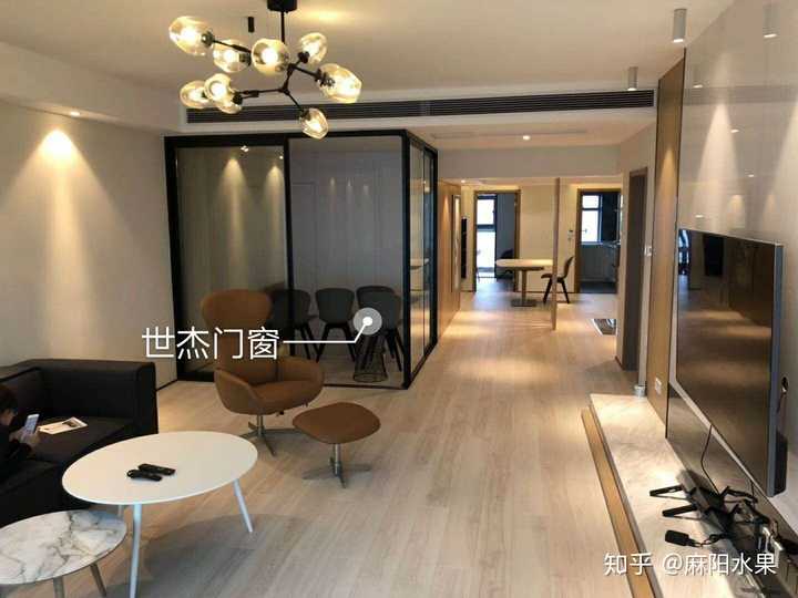 装修好了的房子,想在客厅隔出一个卧室用什么隔断好呢