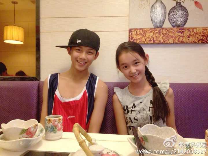 五六年级的林杨和凌翔茜or单洁洁or某个女同学(反正不是余周周)
