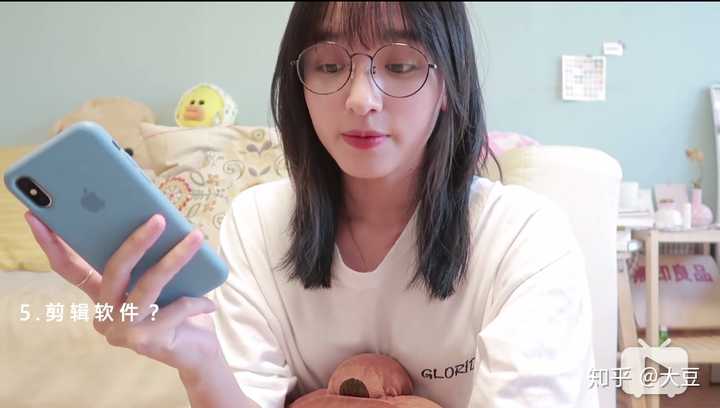 b站up主m喵禾苗苗视频有在模仿jy小语吗?