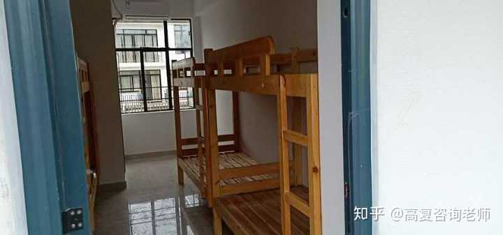 台州泰来高复学校19年之前都是在椒江前所,办学也有二十年时间了,老牌