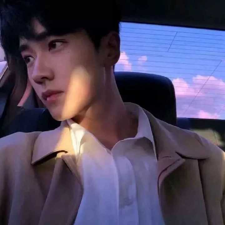 女生最喜欢男生用什么图片做头像?
