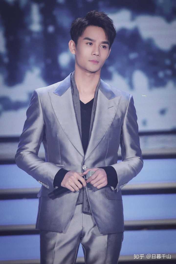 当今中国娱乐圈谁是你所认为颜值最高的男明星?