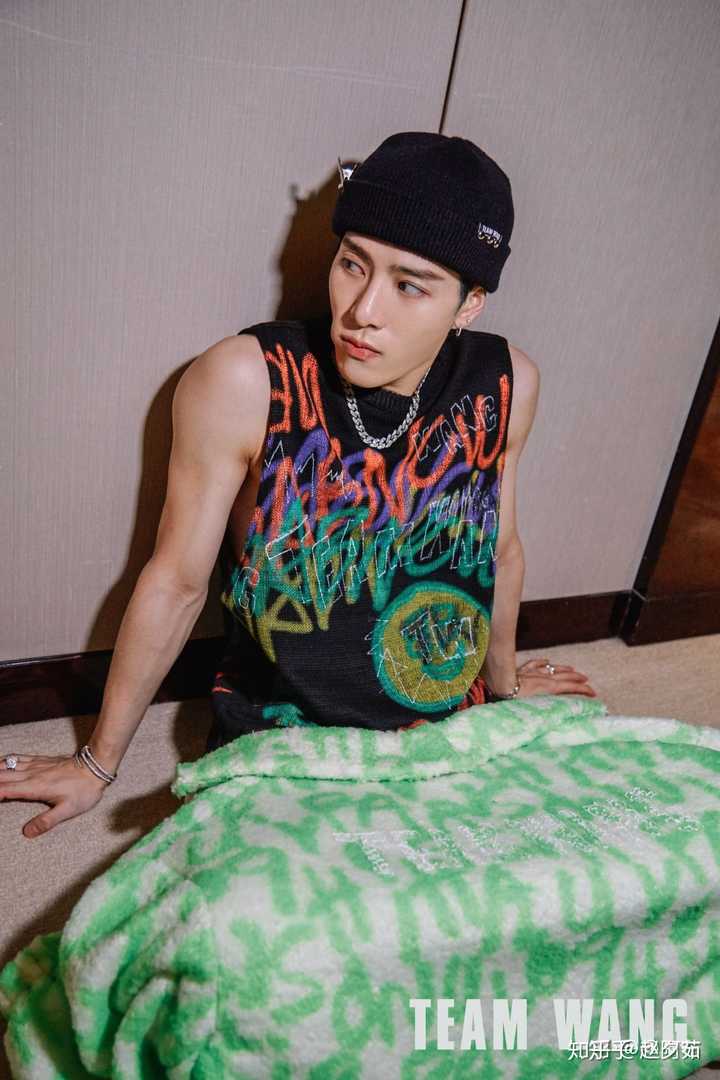 入坑了 有没有王嘉尔近期的图片 没见过的图片 嘉尔太
