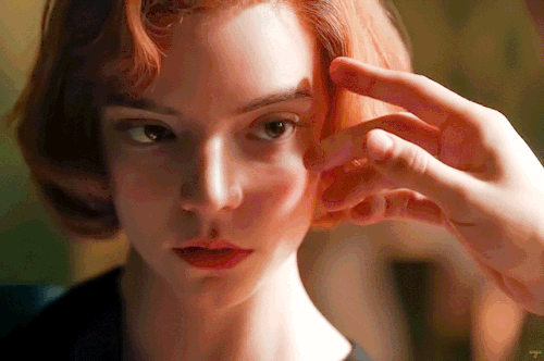 电视剧女王的棋局原版小说叫什么在哪能看捏