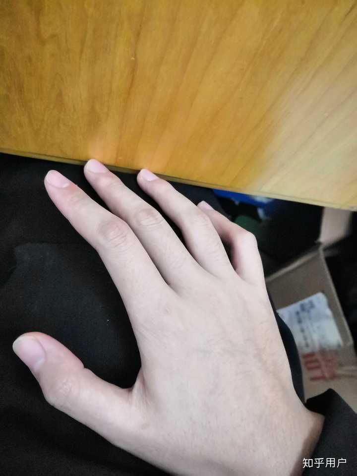 女生有一双好看的手是什么体验?